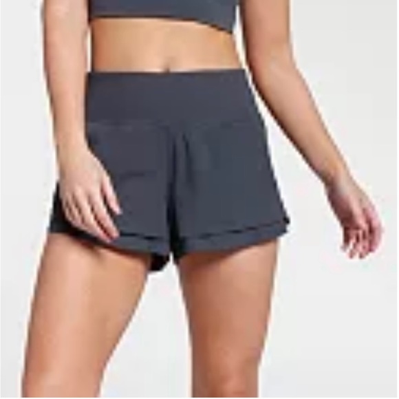 Calia by Carrie Underwood Kick It Up Performance Shorts~Size XL~Side Slit NWT - Picture 1 of 8